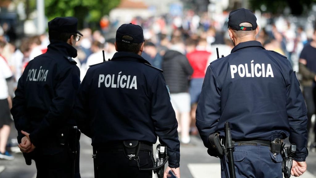 PSP mega-operation in Martim Moniz, Lisbon, with siege on square and shopping center