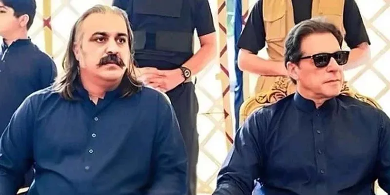 عمران خان نے وزیراعلیٰ کے پی علی امین گنڈاپور کو پارٹی کی صوبائی صدارت سے ہٹادیا
