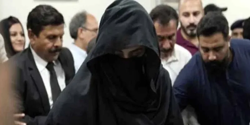 بشریٰ بی بی کو کمرہ عدالت سے تحویل میں لے لیا گیا
