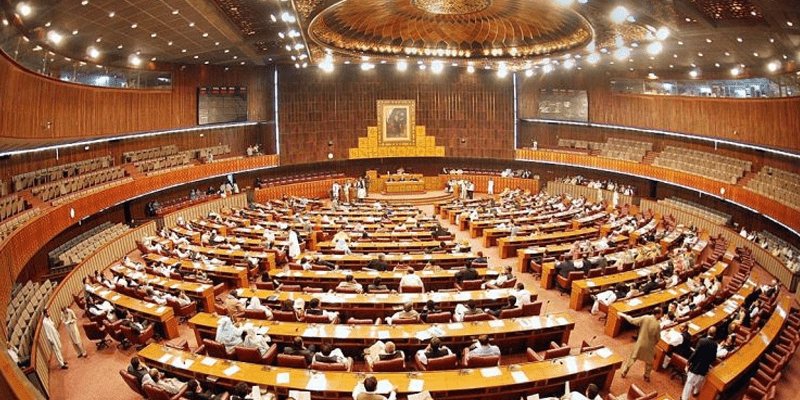 جھوٹی خبر پھیلانے پر 3 سال قید یا 20 لاکھ جرمانہ ہوگا، پیکا ایکٹ ترمیمی بل قومی اسمبلی میں پیش