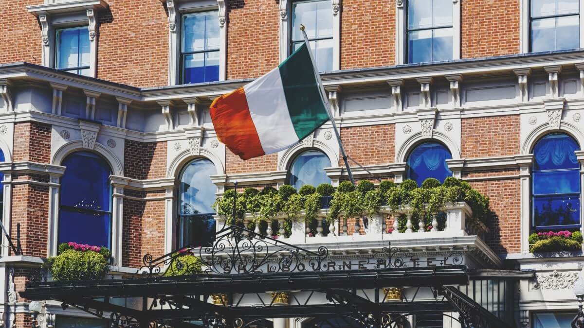Iranian Scholars & Researchers Urge Ireland to End Visa Delays After Year-Long Wait