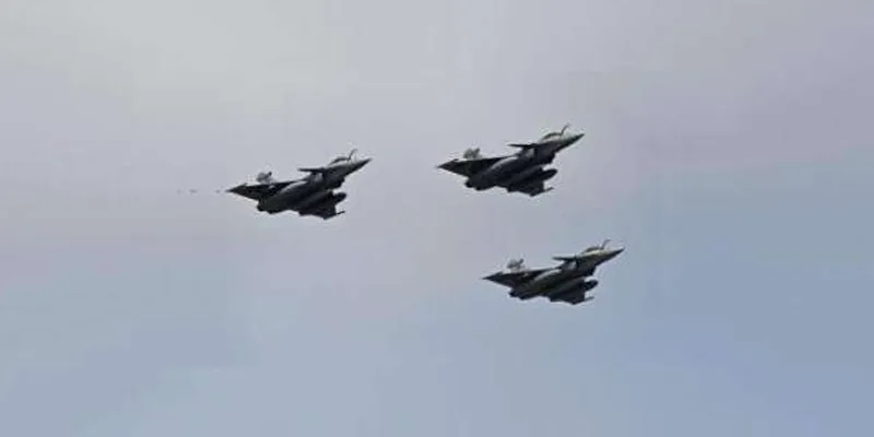 بھارتی میڈیا کا 3 طیاروں کی تباہی کا اعتراف، 7 ہلاکتیں رپورٹ