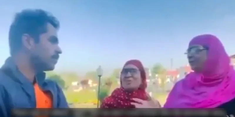 بھارتی ہندو کی کشمیری خواتین کو اکسانے کی ناکام کوشش، ویڈیو وائرل