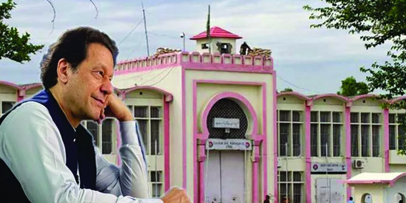 پاک بھارت کشیدگی کے دوران عمران خان سے غیرسیاسی شخصیت کی ملاقات اور بریفنگ کا انکشاف
