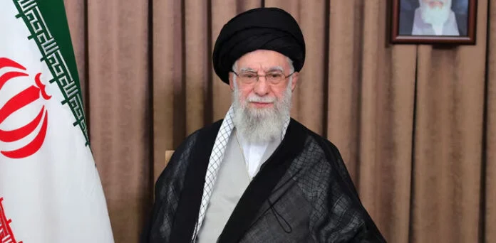 اسرائیل کا امریکا کو مدد کے لیے پکارنا کمزوری کی علامت ہے، آیت اللہ خامنہ ای