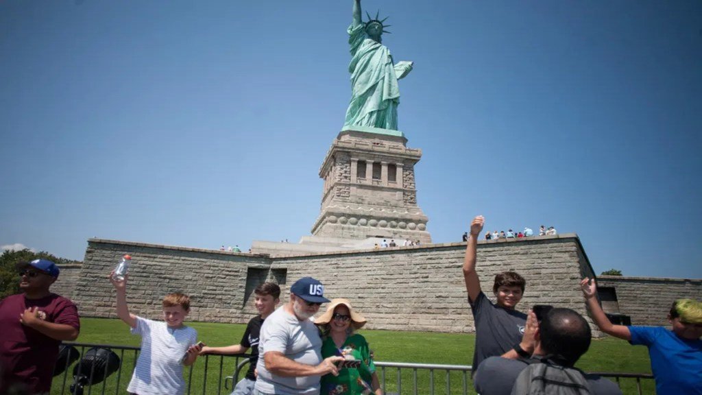 US green card holders’ path to citizenship is through naturalization