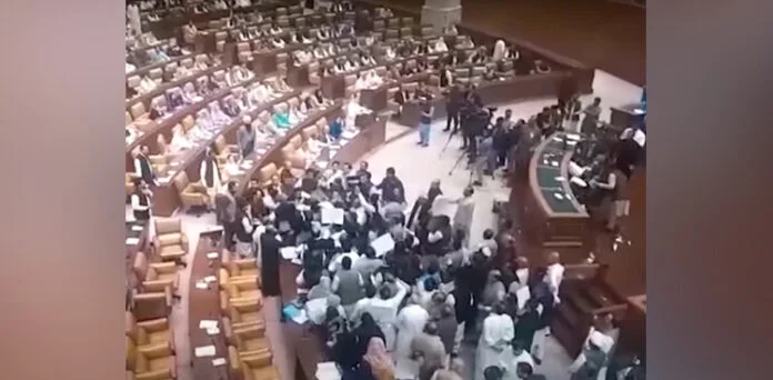 پنجاب اسمبلی میں معطل اپوزیشن ارکان نئی مشکل میں پھنس گئے