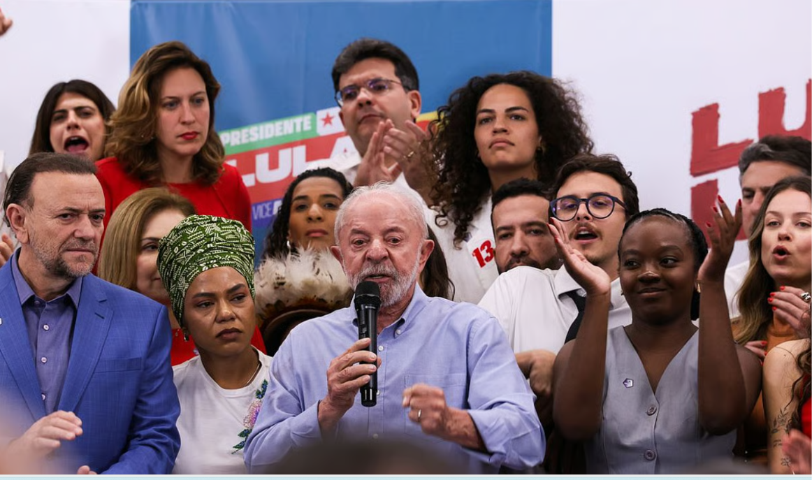 Lula cobra Flávio Bolsonaro sobre apoio ao fim da escala 6×1